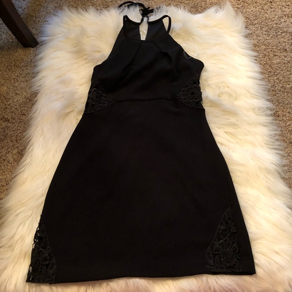 Black halter dress lace side size1 brand:Teeze me - Picture 4 of 8